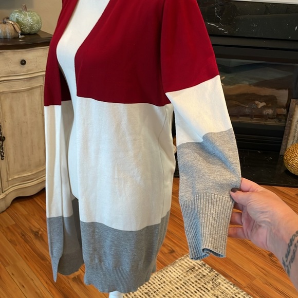 Woman’s mid-length cardigan - Picture 2 of 3